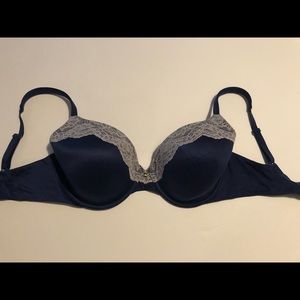 Navy blue Victoria’s Secret lined bra